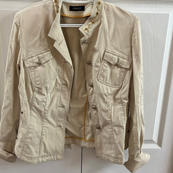Crème colored jacket size small - Picture 1 of 6